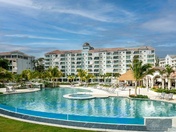Official Air Canada Vacations experience: All-Inclusive Beach Resorts