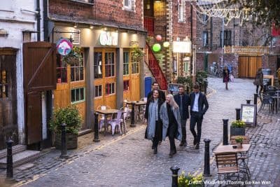 Group travelers exploring Glasgow with BritRail