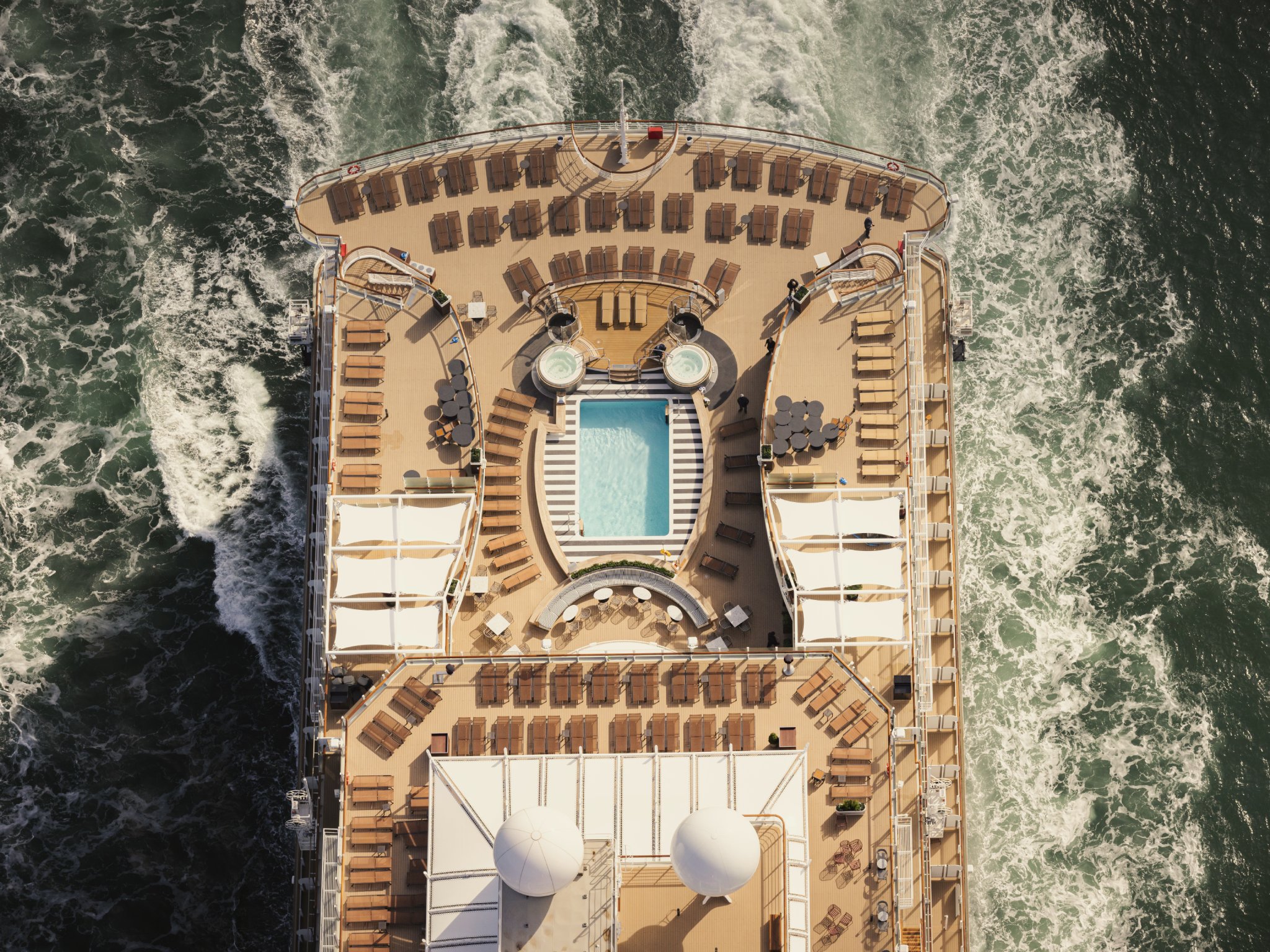 Official Cunard Queen Anne