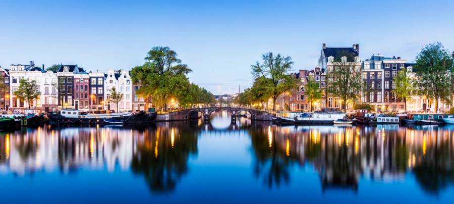 Amsterdam canal scene for a Eurostar city itinerary
