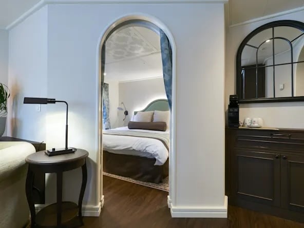 Hawaii accommodation: Boutique Hotels & Condominiums