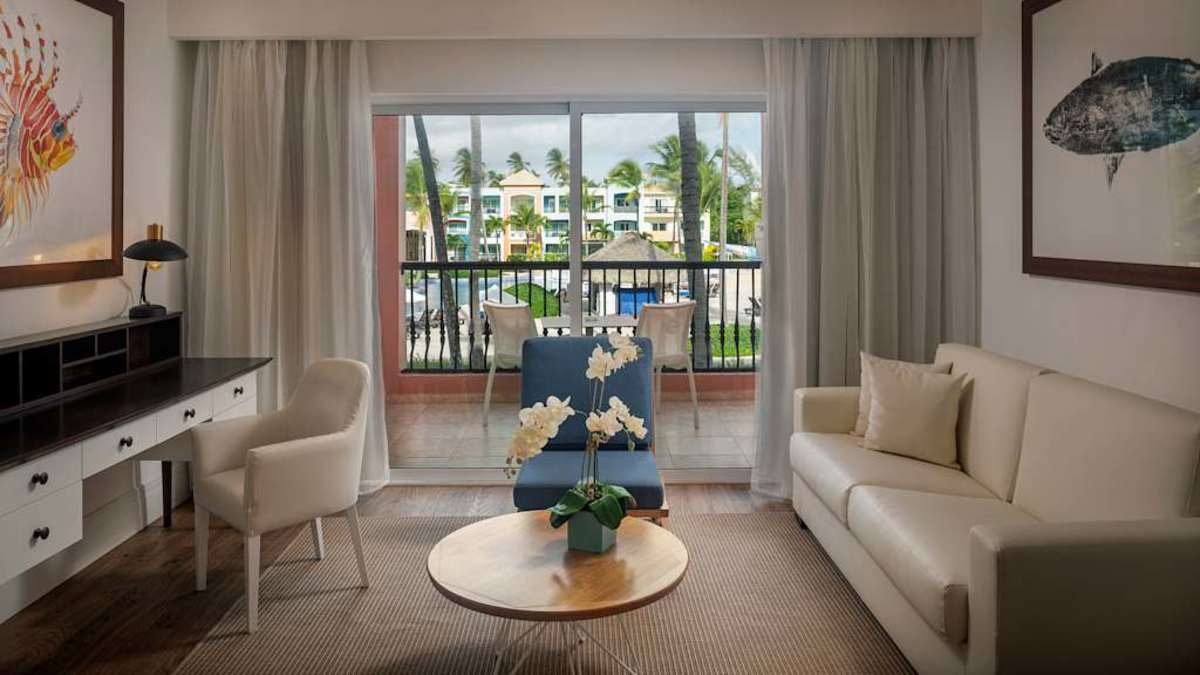 Hawaii destination: Kauaʻi: Poʻipū, Princeville & the Nāpali Coast