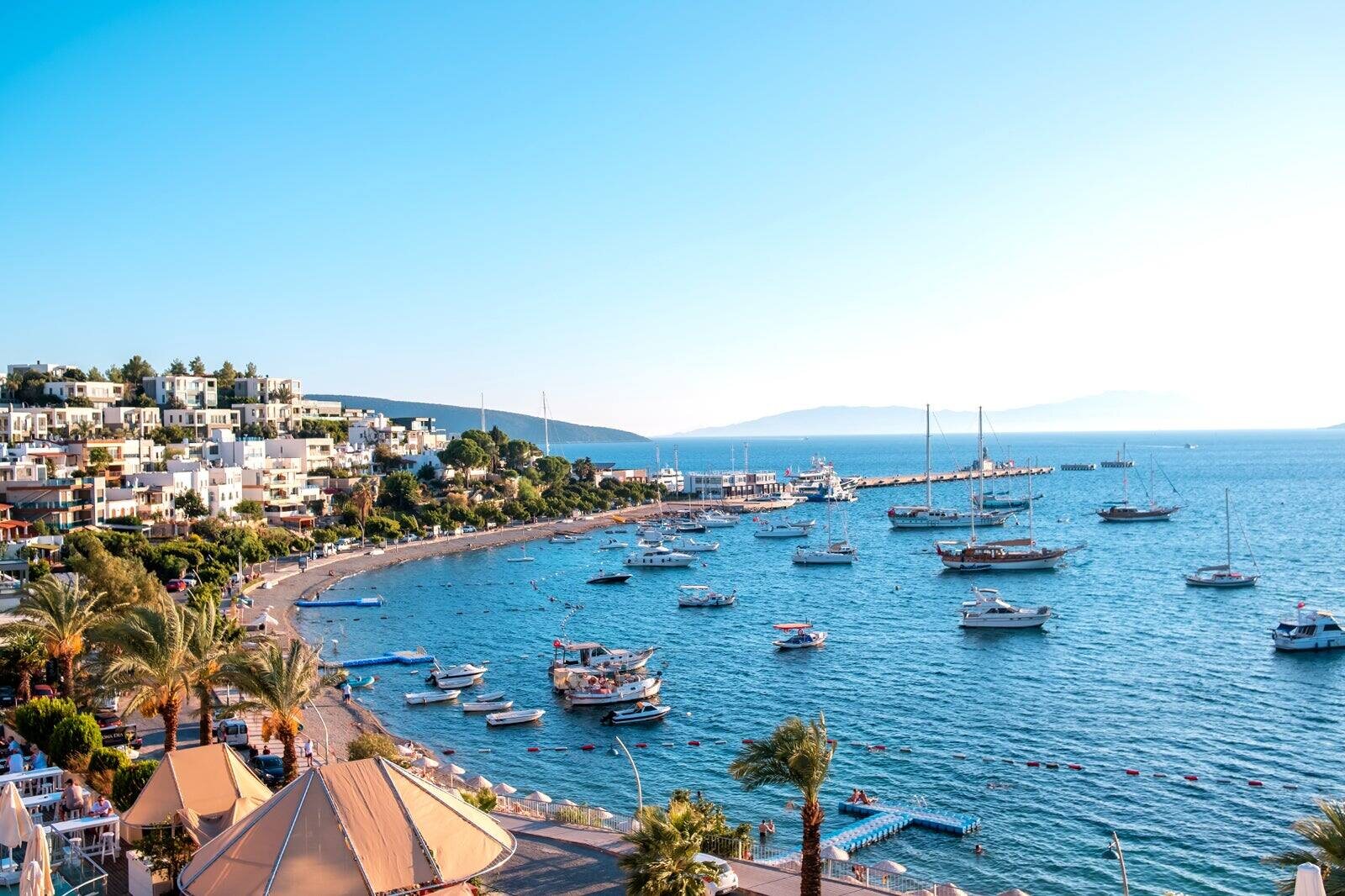 Mediterranean itinerary: Fourteen Nights: Cruise & Land Combination