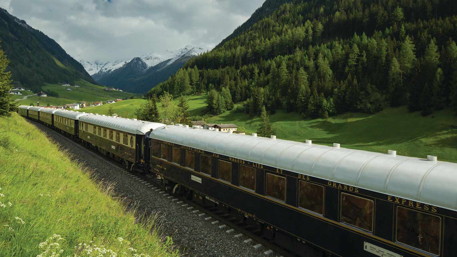 Venice Simplon-Orient-Express in classic blue and gold livery