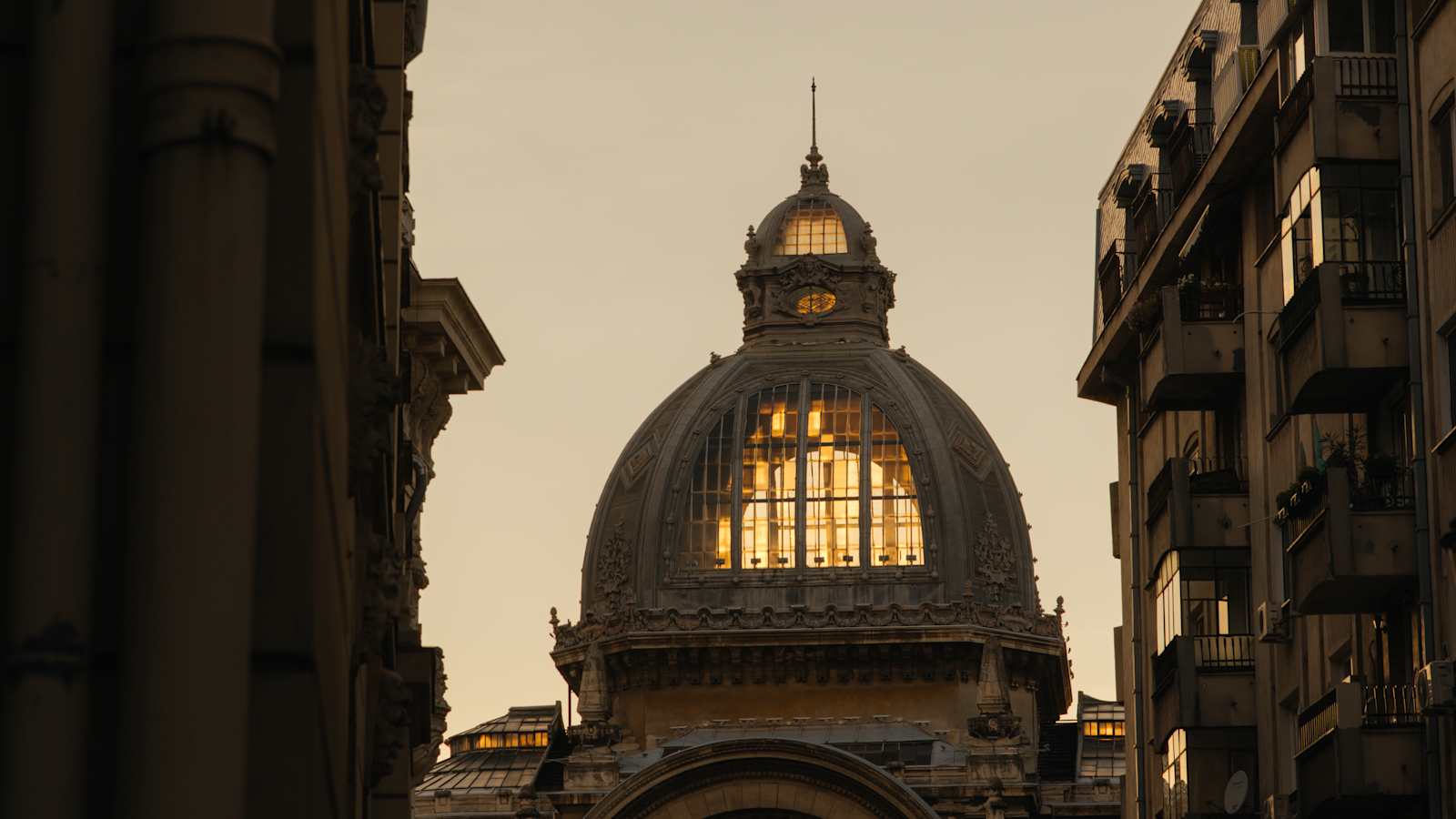 Official Venice Simplon-Orient-Express extended journey toward Istanbul