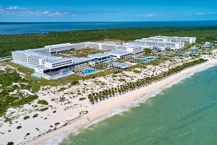 Official RIU resort traveler profile: Choose the Hotel, Not Only the Brand