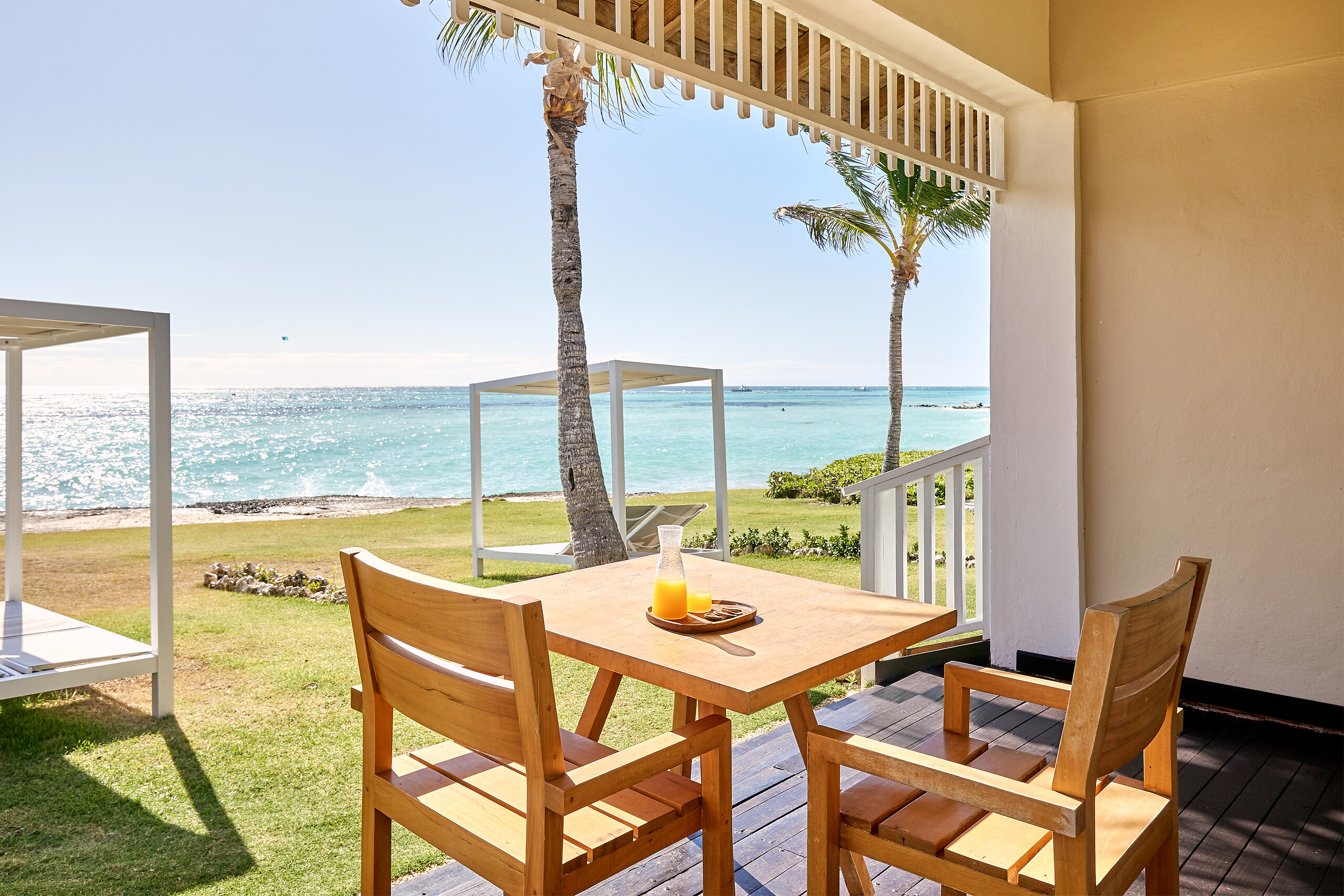 South Pacific experience: Honeymoons, Wellness & Seclusion