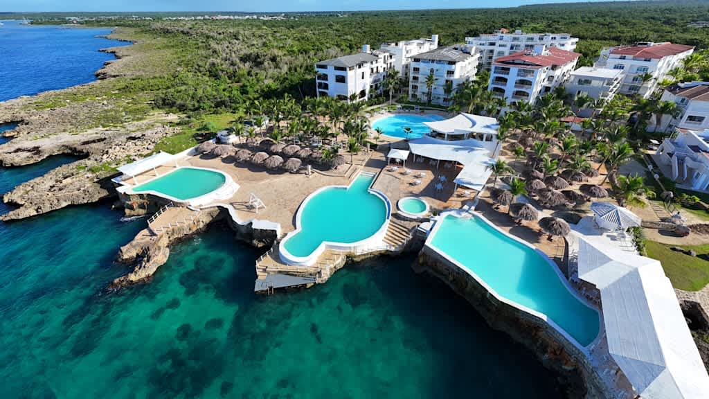 Official Sunwing vacation hotel imagery: Family Rooms & Multi-Guest Suites